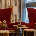 - Aparthotel