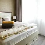 - Aparthotel 4*