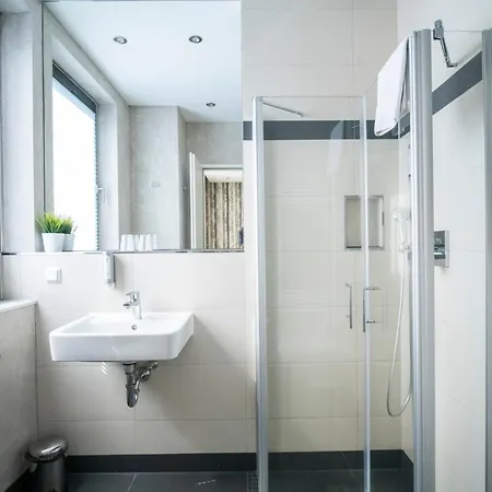 Leipzig-city & Zoo Aparthotel 4*