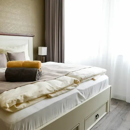Leipzig-city & Zoo Aparthotel 4*